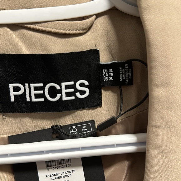 NWT oversized blazer from Pieces Size XL - Picture 3 of 3